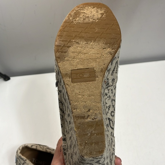 Toms Snow Leopard Peep Toe Wedge Heel Canvas Shoes, size 7.5 - Picture 12 of 14